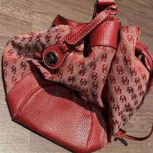 Dooney&bourke bucket Bag